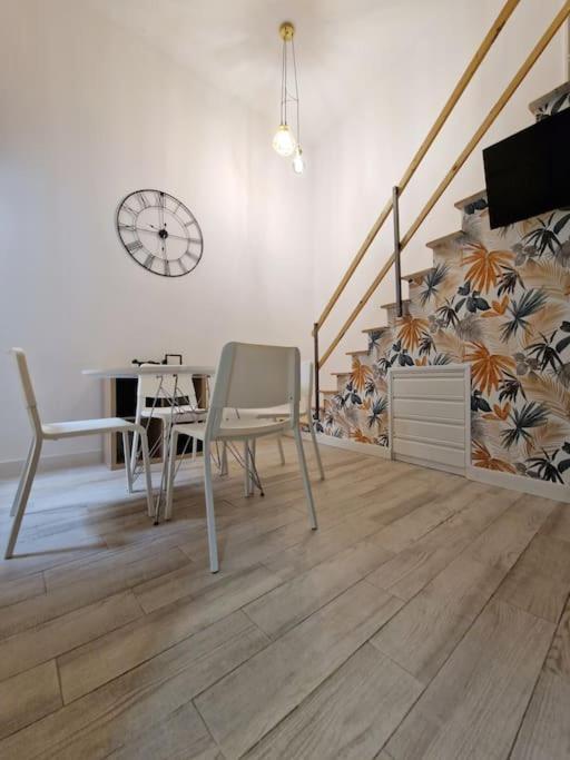 Mediodia Chica Apartamento Tipo Loft En La Latina Apartment Madrid Exterior foto